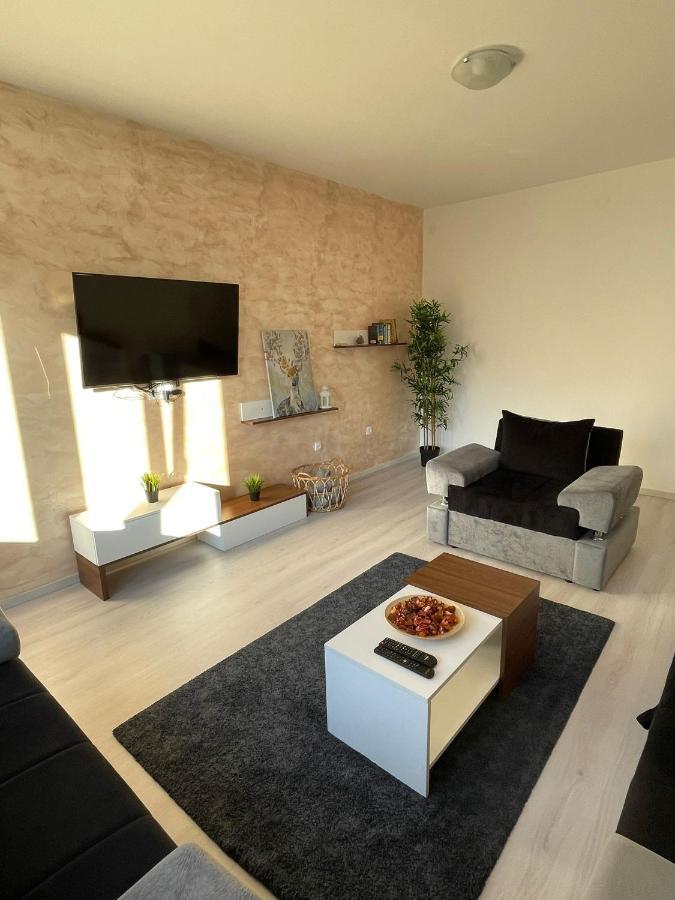 Apartment 51 - Bright, Spacious, Lux 1 Bedroom In The City Center - Stari Grad Belgrade Exterior photo